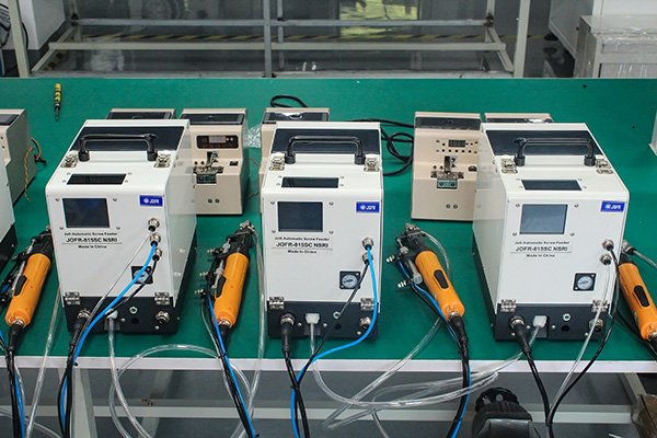 使用自動鎖螺絲機要注意哪些方面？堅豐電子告知您